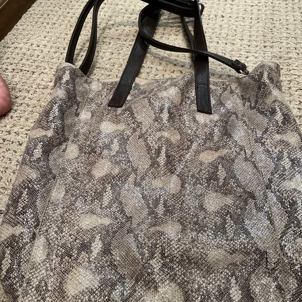 Handbag snake print. Perfect condition.